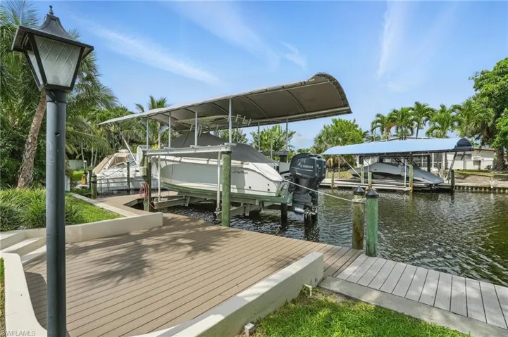 5305 Darby Ct, Cape Coral, Florida 33904