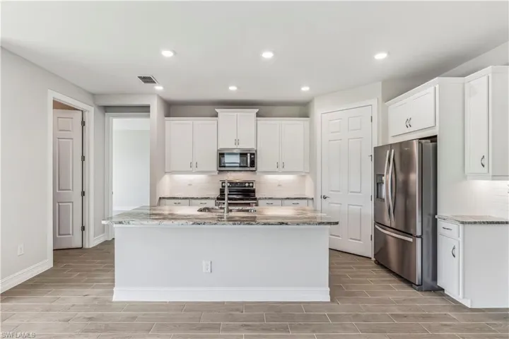 3792  Crosswater  DR, North Fort Myers, FL 33917