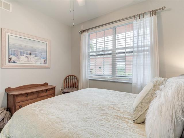 1101 Van Loon Commons CIR # 104, CAPE CORAL FL 33909