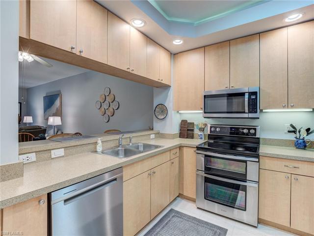 1101 Van Loon Commons CIR # 104, CAPE CORAL FL 33909