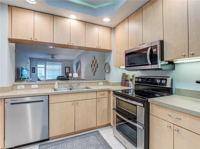 1101 Van Loon Commons CIR # 104, CAPE CORAL FL 33909