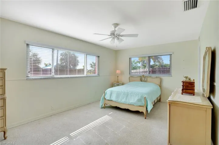 4411 SE 14th  PL, Cape Coral, FL 33904