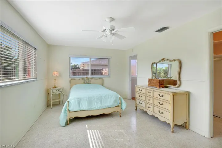 4411 SE 14th  PL, Cape Coral, FL 33904