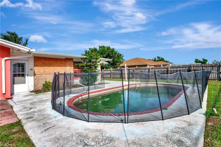 4411 SE 14th  PL, Cape Coral, FL 33904