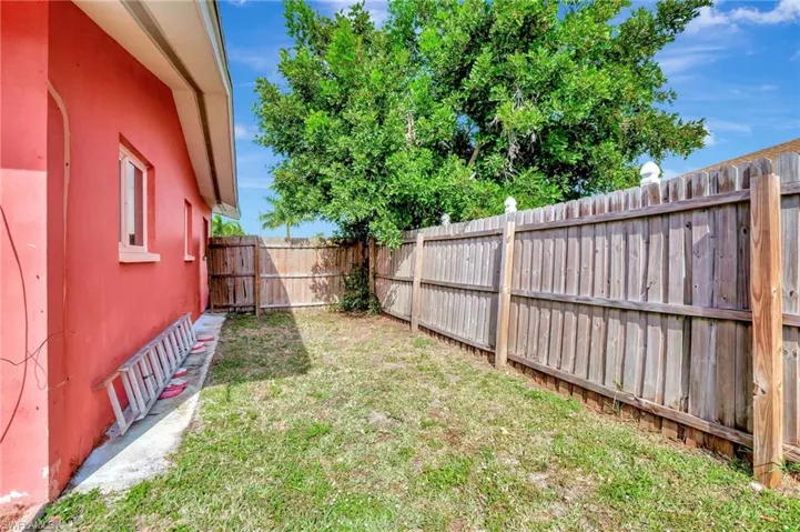 4411 SE 14th  PL, Cape Coral, FL 33904