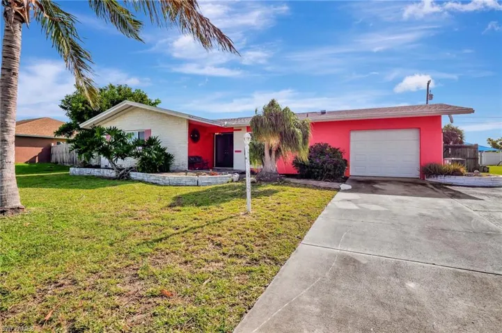 4411 SE 14th  PL, Cape Coral, FL 33904
