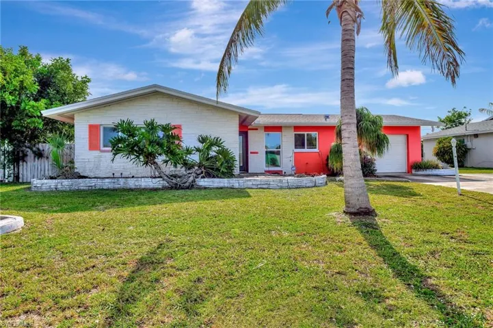 4411 SE 14th  PL, Cape Coral, FL 33904