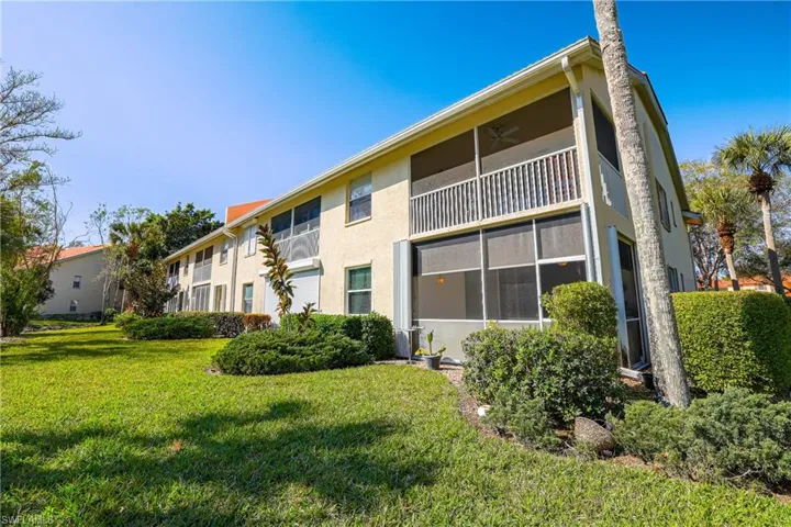 View of apartment building / complex