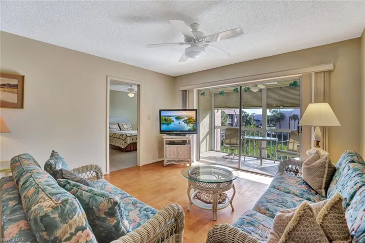 150 Turtle Lake Ct # 309, Naples Fl 34105