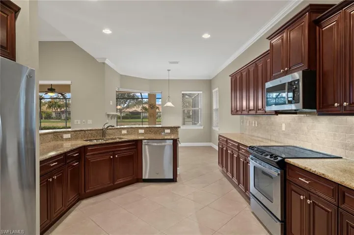11108  Laughton  CIR, Fort Myers, FL 33913