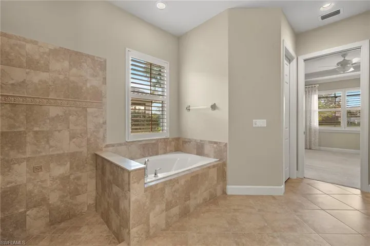 11108  Laughton  CIR, Fort Myers, FL 33913