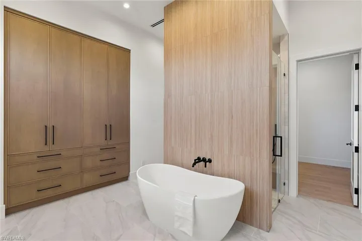 2309 Anthony Ct, Naples, Florida 34109