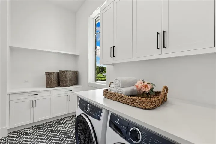 2309 Anthony Ct, Naples, Florida 34109