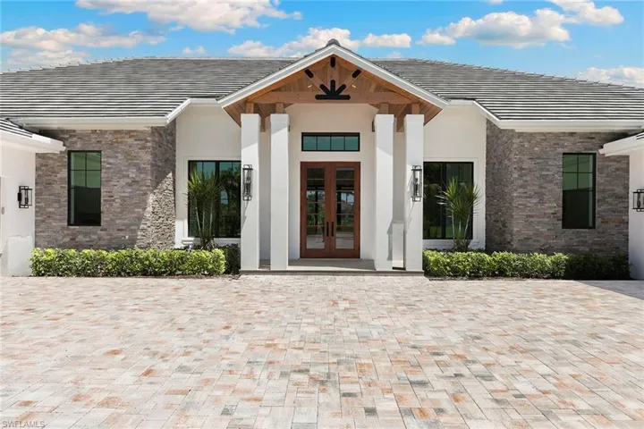 2309 Anthony Ct, Naples, Florida 34109