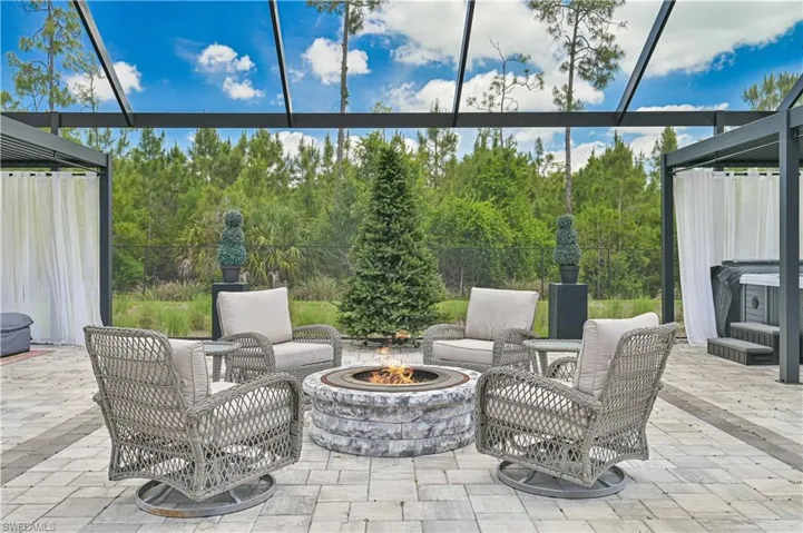 14421 Blue Bay Cir, Fort Myers, Florida 33913