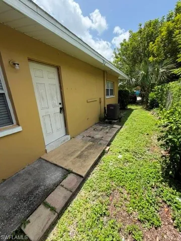 4319 Golden Gate Pkwy, Naples, Florida 34116