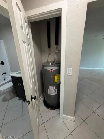 4319 Golden Gate Pkwy, Naples, Florida 34116