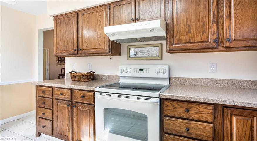 1317  Sandtrap  DR, Fort Myers, FL 33919