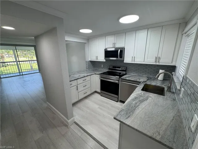 400 Forest Lakes Blvd 209, Naples, Florida 34105