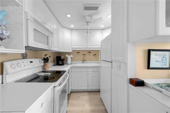 140 Seaview Ct S-902, Marco Island, Florida 34145