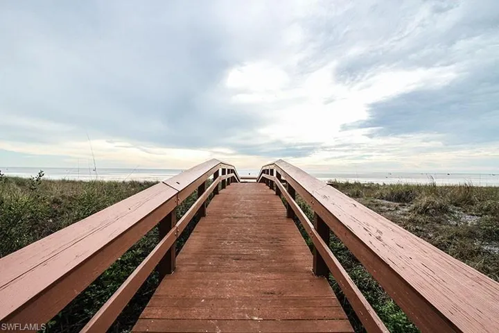 140 Seaview Ct S-902, Marco Island, Florida 34145