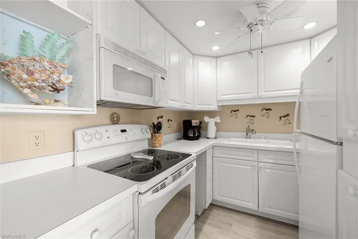 140 Seaview Ct S-902, Marco Island, Florida 34145