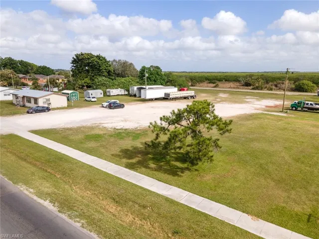 New Market W RD, Immokalee, FL 34142