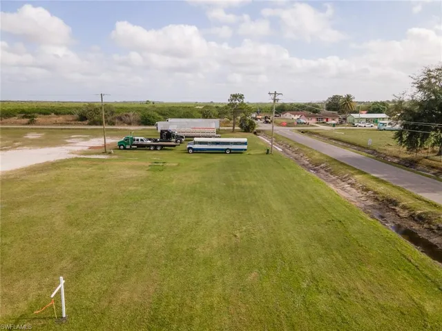 New Market W RD, Immokalee, FL 34142