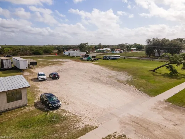 New Market W RD, Immokalee, FL 34142