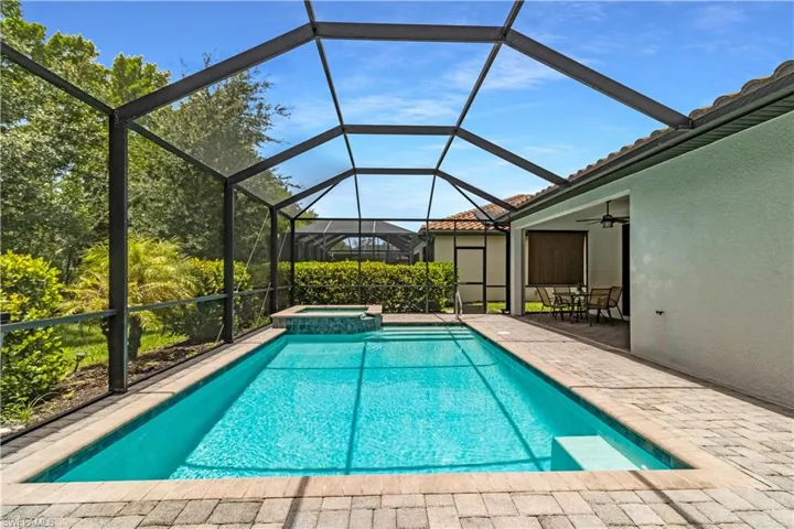 Pool & Spa