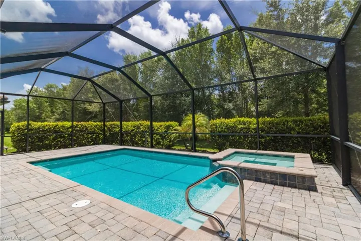 Pool & Spa