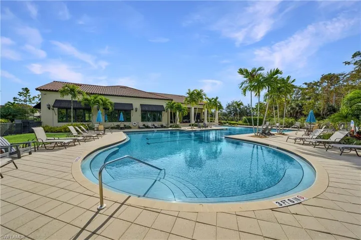 4272  Raffia Palm  CIR, Naples, FL 34119