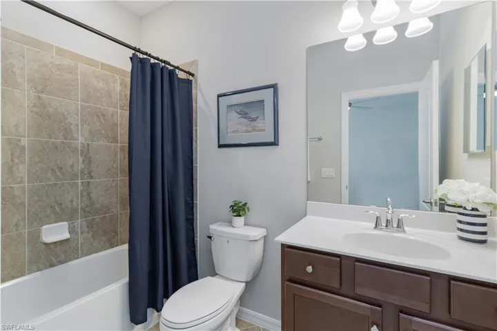 4272  Raffia Palm  CIR, Naples, FL 34119