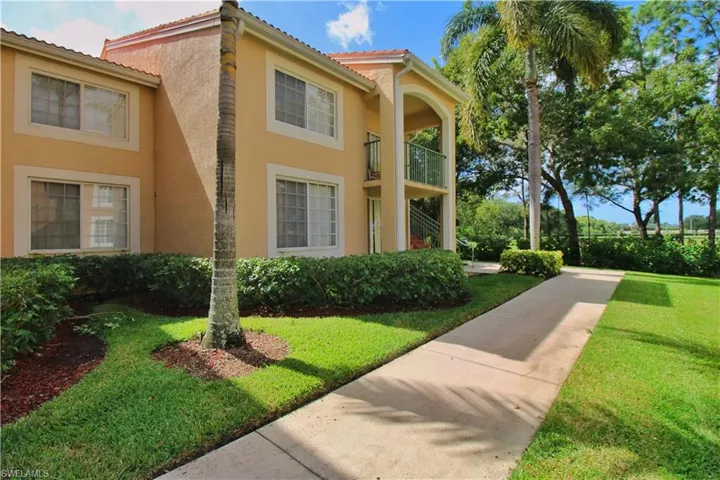 1160 Wildwood Lakes Blvd 208, Naples, Florida 34104