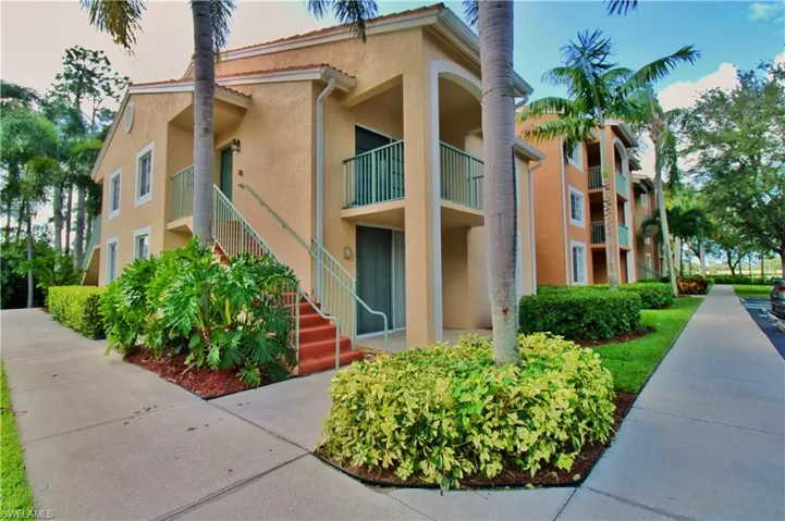 1160 Wildwood Lakes Blvd 208, Naples, Florida 34104