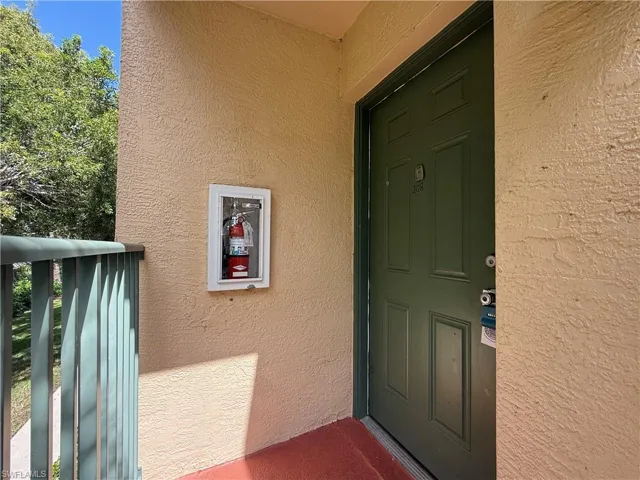 1160 Wildwood Lakes Blvd 208, Naples, Florida 34104