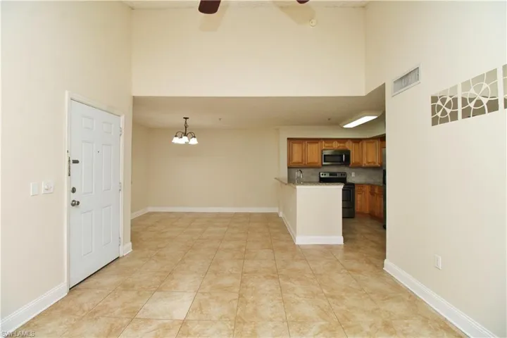 1160 Wildwood Lakes Blvd 208, Naples, Florida 34104