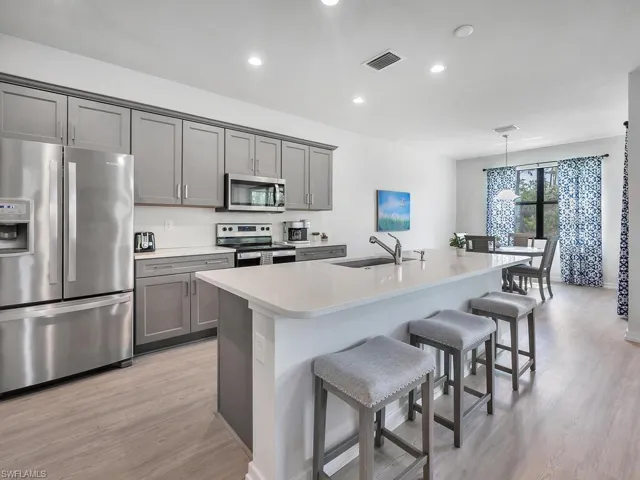 13078  Pembroke  DR, Naples, FL 34105