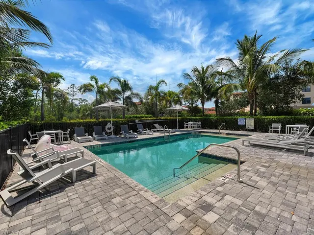 13078  Pembroke  DR, Naples, FL 34105