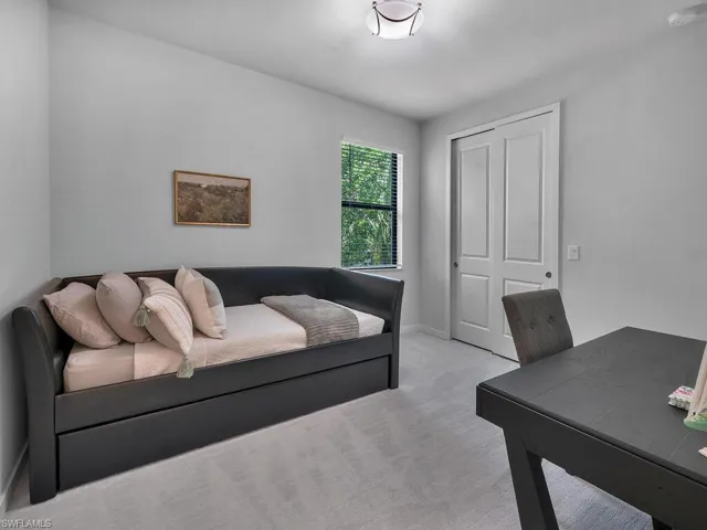 13078  Pembroke  DR, Naples, FL 34105