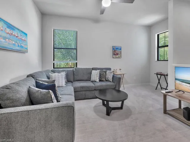 13078  Pembroke  DR, Naples, FL 34105