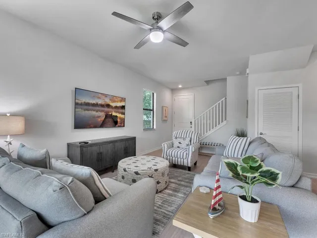 13078  Pembroke  DR, Naples, FL 34105