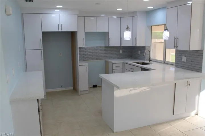 3006 Se 15th Pl, Cape Coral, Florida 33904