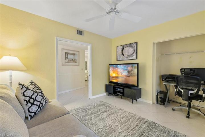 281 Gabriel CIR # 2601, NAPLES FL 34104