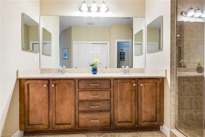 Dual sinks