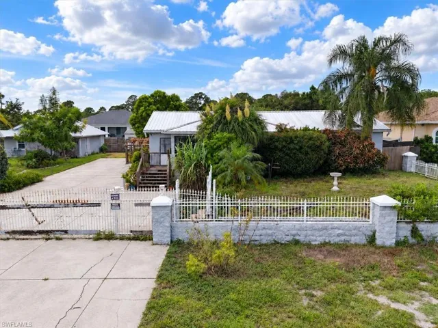 4702 Olive Ave S, Lehigh Acres, Florida 33976