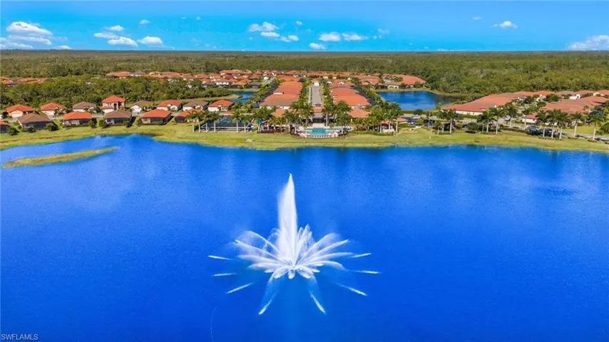 Artesia's grand lake and fountain