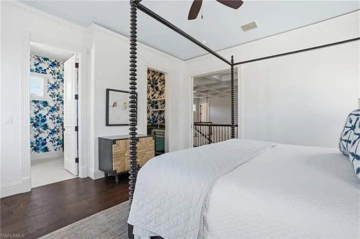 160 16th Ave S, Naples, Florida 34102