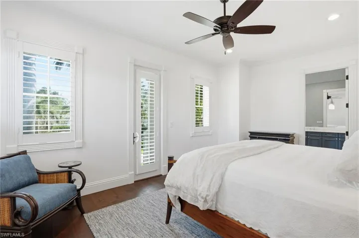 160 16th Ave S, Naples, Florida 34102