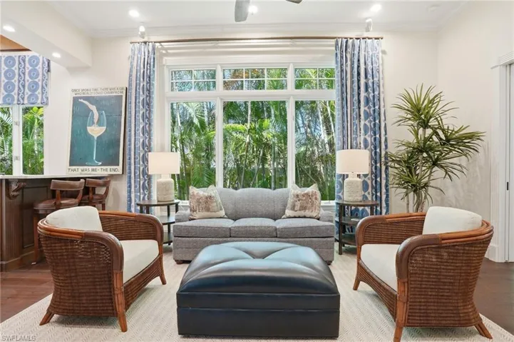 160 16th Ave S, Naples, Florida 34102